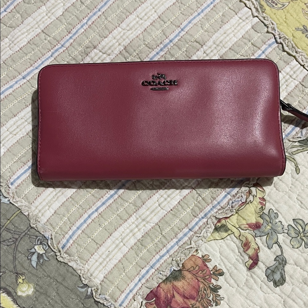 Coach Women's Dark Pink Wallet